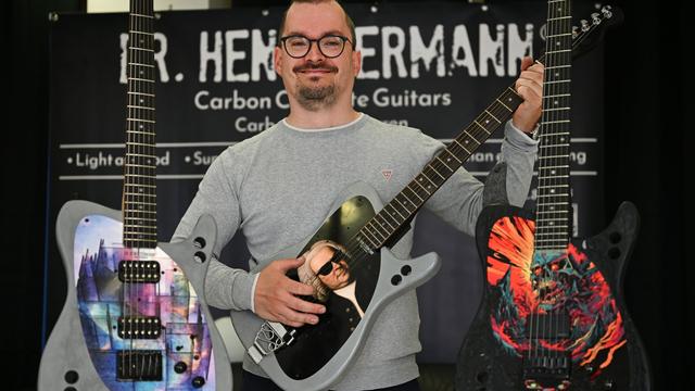 Gitarrenbauer: Bier und Beton - Thüringer baut ungewöhnliche Gitarren
