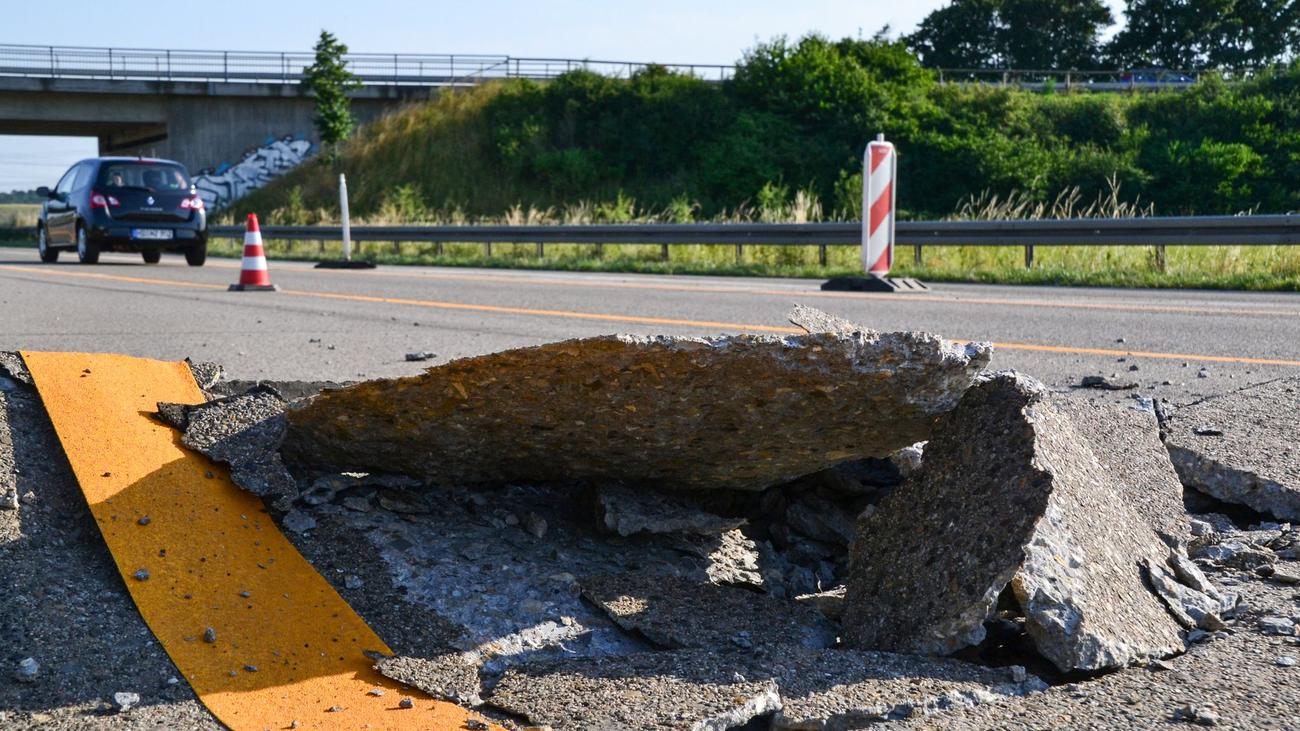 Extremwetter: Fahrbahn auf A7 wegen Hitze aufgeplatzt