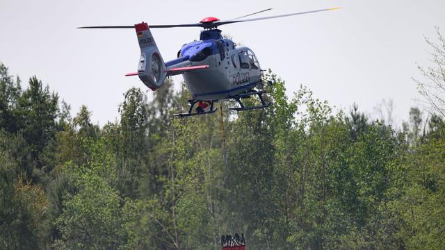 Waldbrand: Gohrischheide: Zweiter Hubschrauber gibt Hoffnung