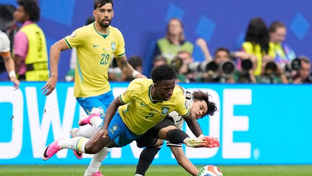 Sechzehntelfinale: Brasilien entgeht WM-Schmach: Last-Minute-Sieg gegen Japan