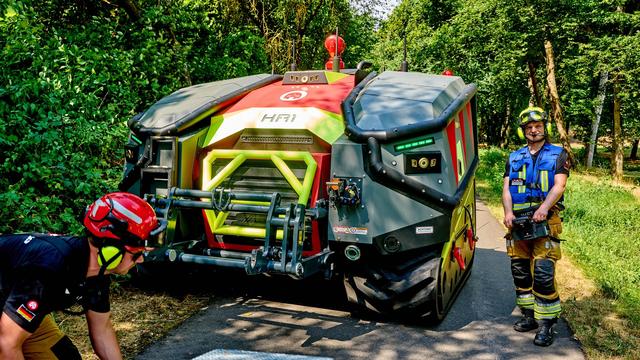 Großeinsatz: Löschroboter als Experte für schwere Einsätze