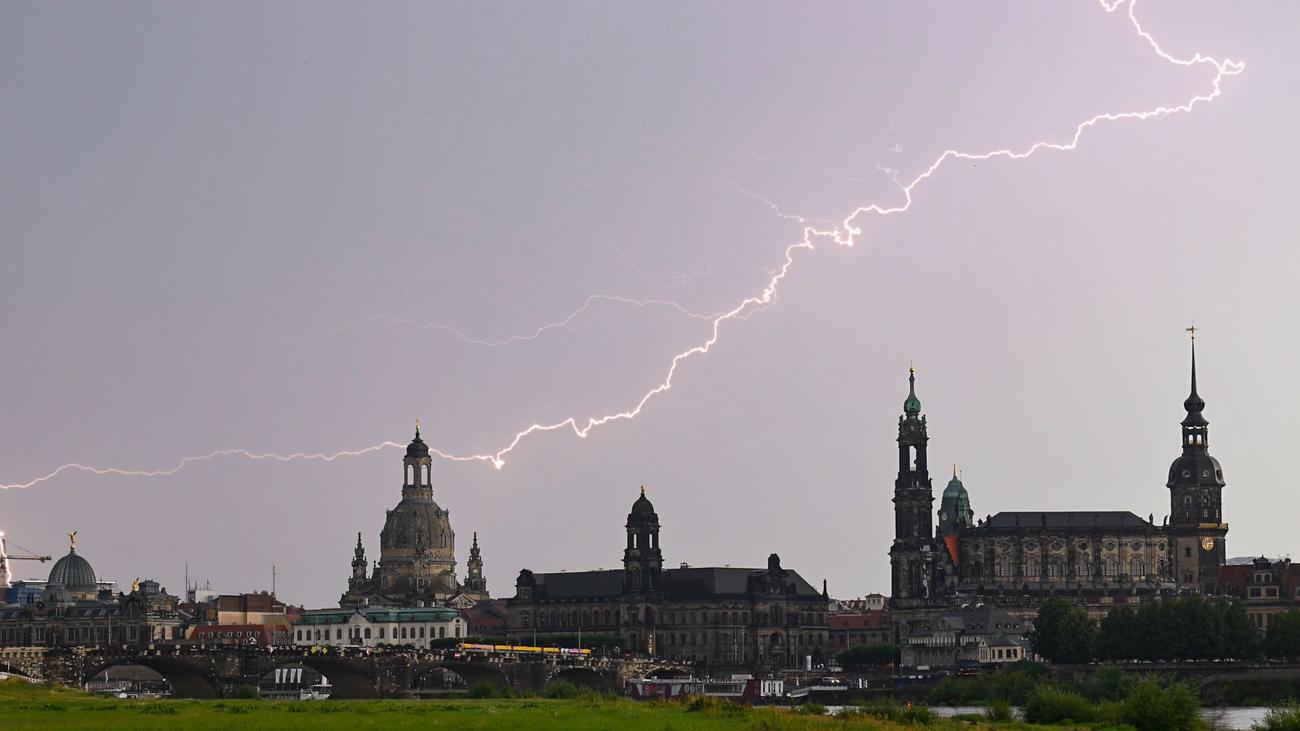 Gewitter nach der Hitze: Blitzreichster Tag seit 2023 in Sachsen