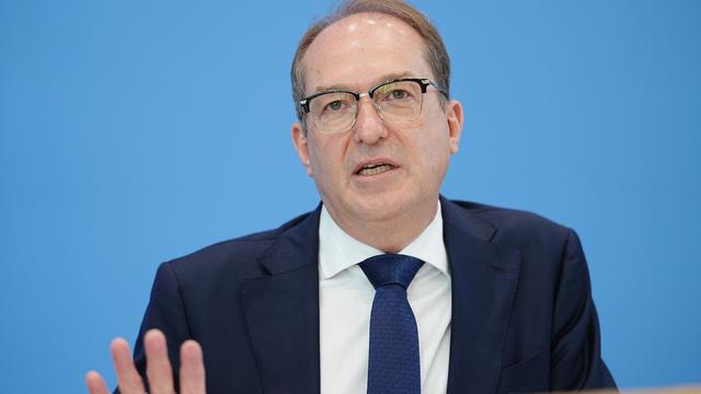 Vor Parteitag in Thüringen: Blockade von AfD-Parteitag? - Dobrindt macht sich Sorgen