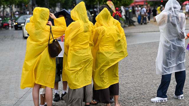 Wetter: Gewitter ziehen auf – danach wird es deutlich kühler