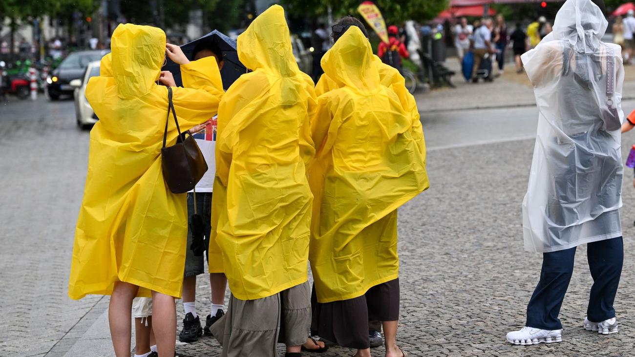 Wetter: Gewitter ziehen auf – danach wird es deutlich kühler