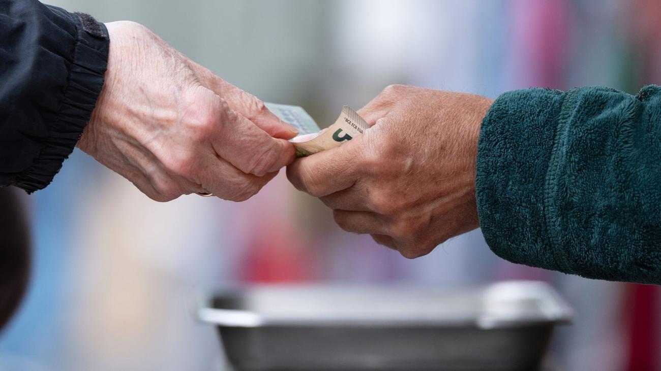 Preisentwicklung: Inflation geht leicht zurück
