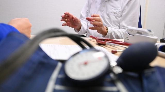 Zahlen von Krankenkassen: Krankenkassen: Mehr Behandlungsfehler im Südwesten gemeldet