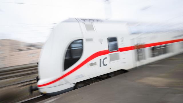 Zugverkehr durch die Altmark: Länderübergreifende Initiative für Fernzug-Anschlüsse