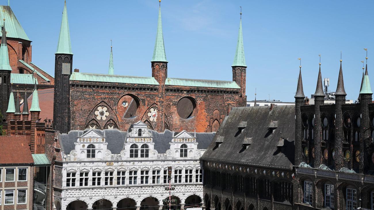 Historisches Gebäude: Rost im Lübecker Rathaus – Es begann mit einem Knall