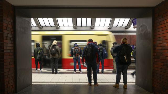 Berliner Nahverkehr: Azubi-D-Ticket startet in Berlin - Vorverkauf in Brandenburg