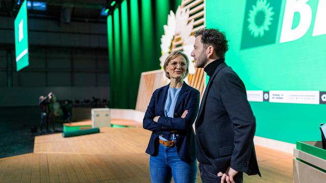 Mitglieder haben entschieden: Grünen-Urabstimmung: Mehrheit folgt Plänen der Parteispitze
