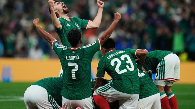 Fußball-WM: Nach Blitz und Donner: Mexiko-Gala gegen Deutschland-Schreck