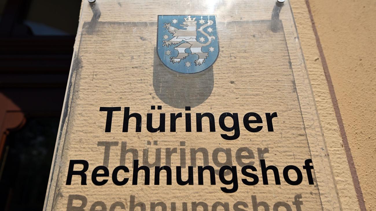 Landesfinanzen: Rechnungshof: Verschiebebahnhof statt mehr Investitionen