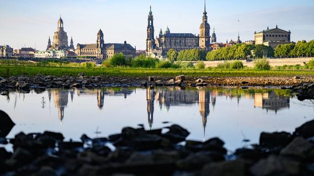 Wasserstände: Regen sorgt für Entspannung bei Niedrigwasser in der Elbe