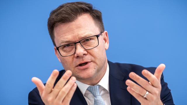 Energie: Schneider will Ort für Atommüll-Endlager bis 2050