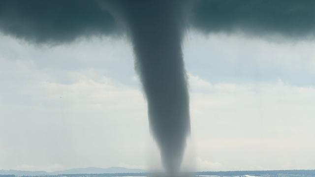 Vor Friedrichshafen: Tornado bildet sich auf dem Bodensee