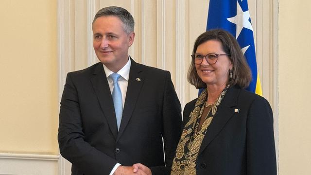 Besuch in Bosnien-Herzegowina: Aigner erinnert an Opfer des Völkermords von Srebrenica