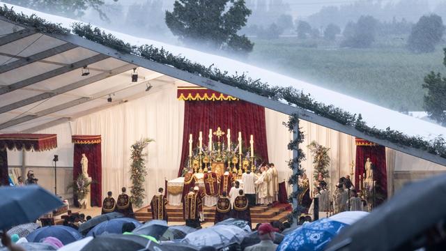 Vatikan greift durch: Warum der Streit mit den Piusbrüdern auch Regensburg trifft