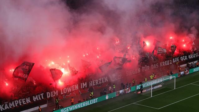 Gleich fünf Spiele betroffen: Bayer muss wegen Pyro-Vergehen 185.000 Euro Strafe zahlen