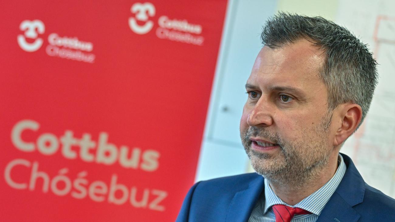 Nach Brandanschlag in Cottbus: Nach Angriffen appelliert OB: Deutlicher Haltung zeigen
