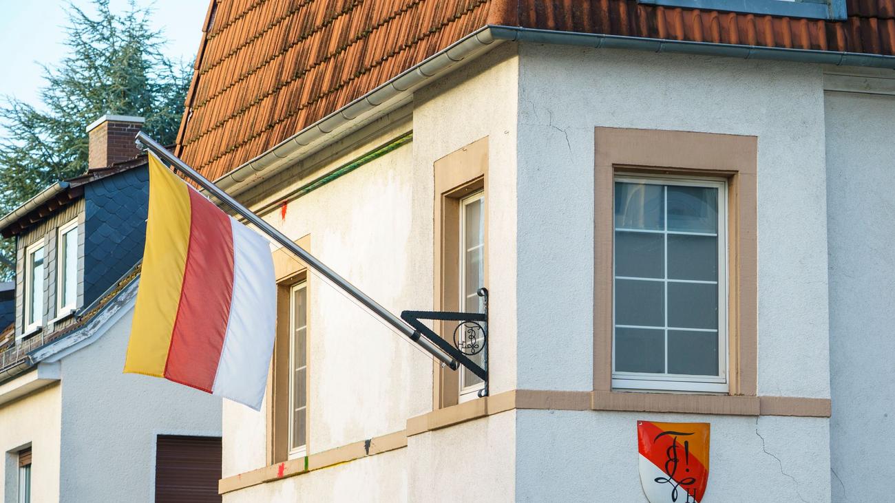Burschenschaft: Verfassungsschutz muss Aussagen über Burschenschaft stoppen