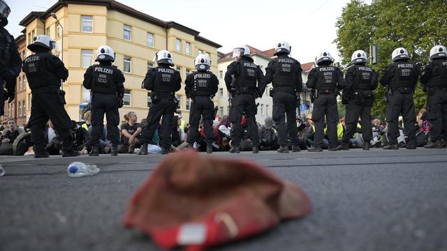 AfD-Parteitag: Demonstranten versammeln sich in Erfurt – Mehrere Blockaden