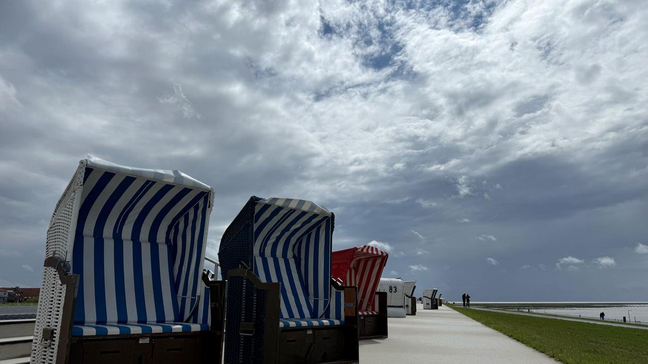 Küstenschutz mit Mehrwert: Neuer Klimadeich und Badestrand in Friedrichskoog
