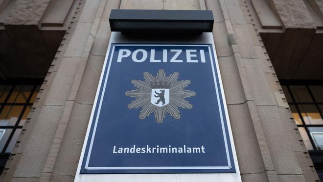 Kunst-Diebstahl:  Die Polizei ermittelt zum Diebstahl eines Kunstwerks in einer Galerie in Berlin-Mitte. (Symbolbild)