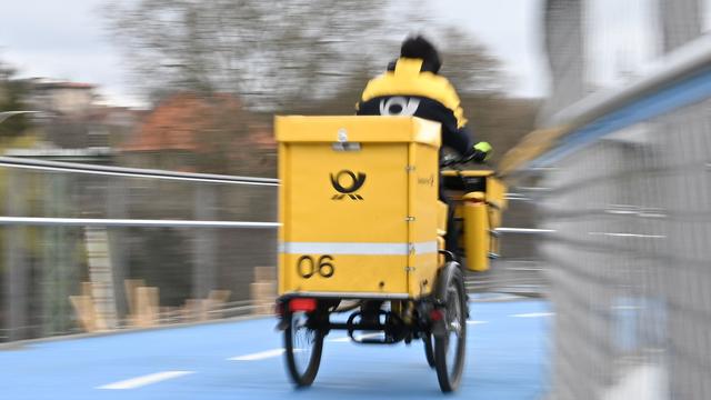 Zustellung von Briefen: Behörde kann der Post nicht auf die Finger gucken