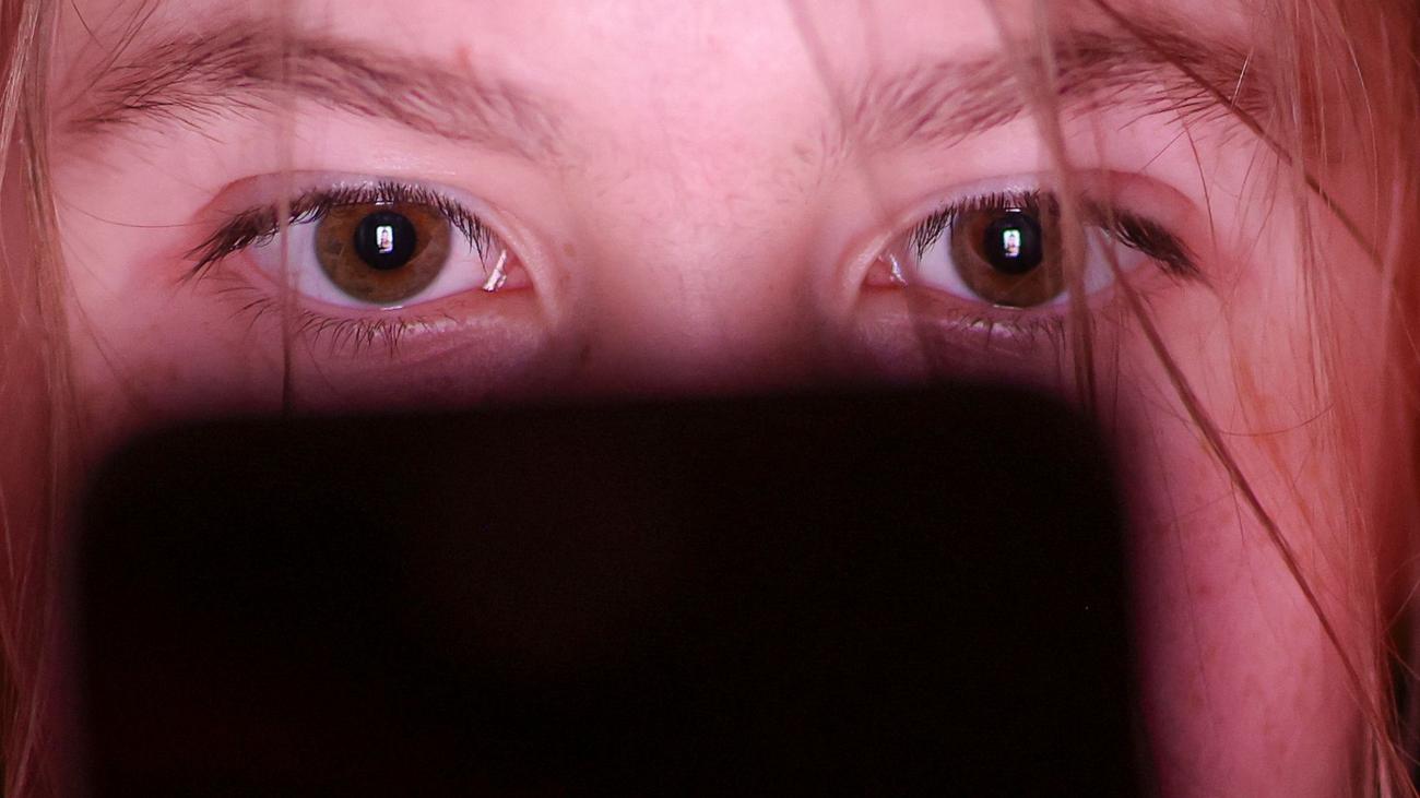 Digitalstudie der Postbank: Eltern verlieren im digitalen Kinderzimmer den Überblick
