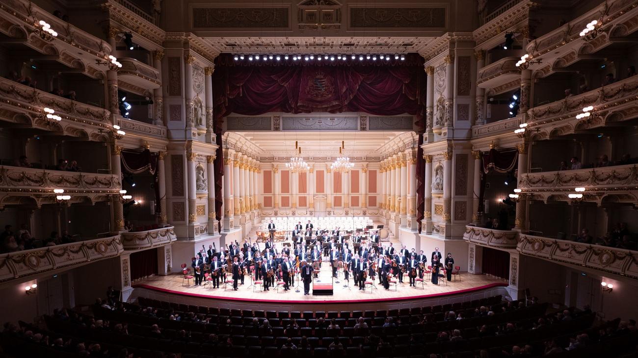 Musik: Staatskapelle Dresden feiert Saisonabschluss