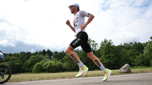 Langdistanz: Triathlet Sam Laidlow siegt in Roth mit Weltbestzeit