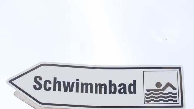 Kriminalität und Freibad: In Schwimmbädern wird nicht nur geschwommen - auch oft geklaut. (Symbolbild)