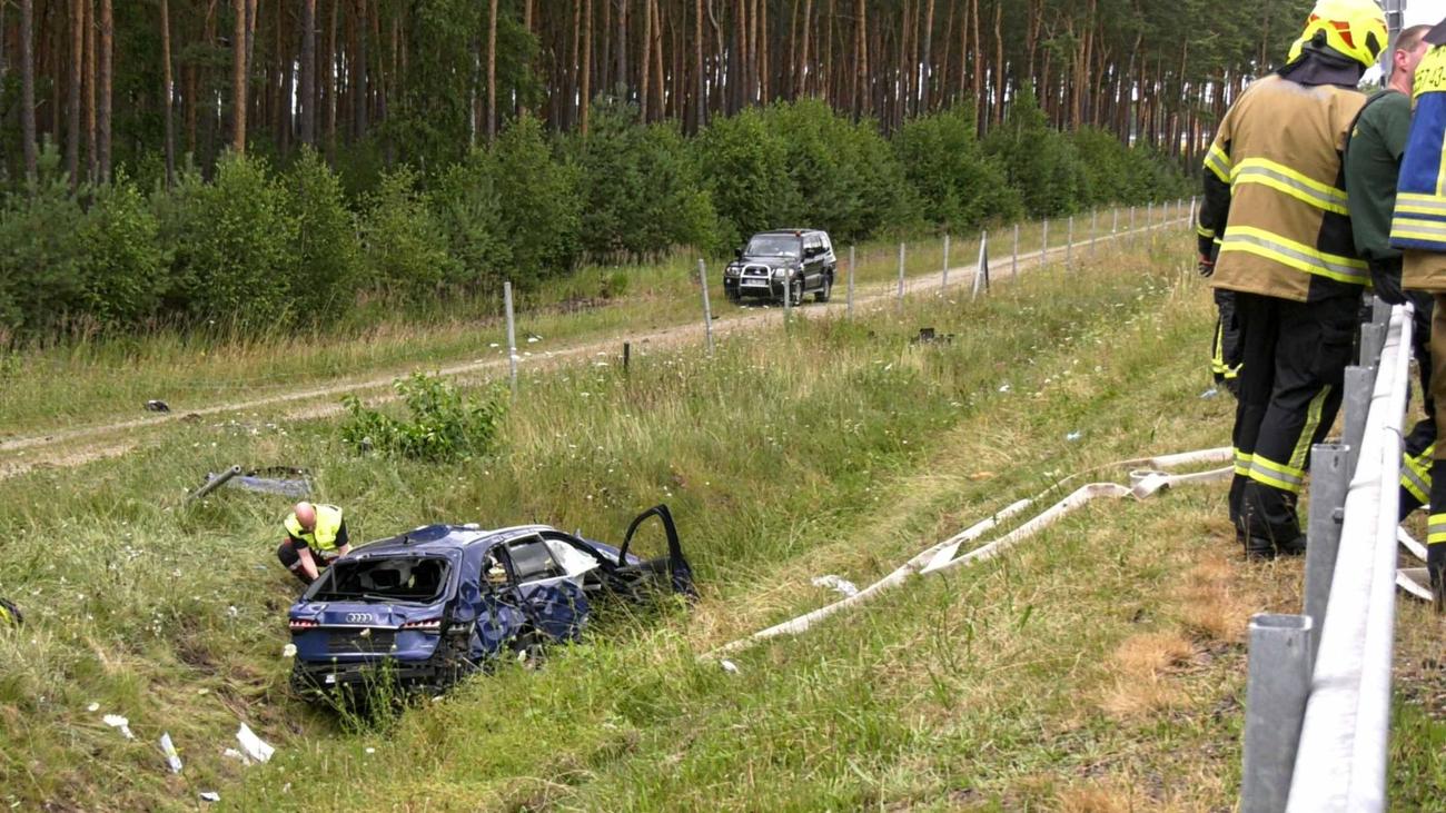 Verkehr: Zwei Tote bei schwerem Unfall auf der A14 bei Ludwigslust