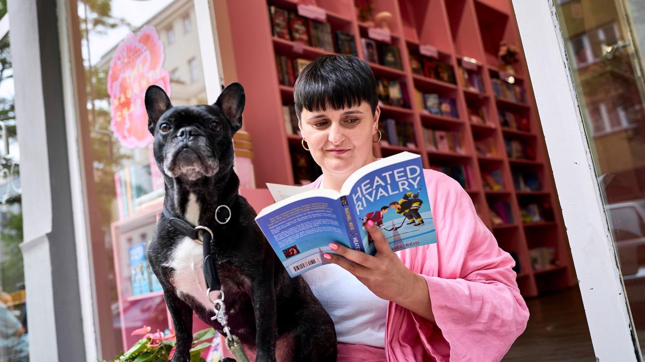 Liebesgeschichten zum Anfassen: Ein Laden nur für Romance-Literatur: Über ein gehyptes Genre