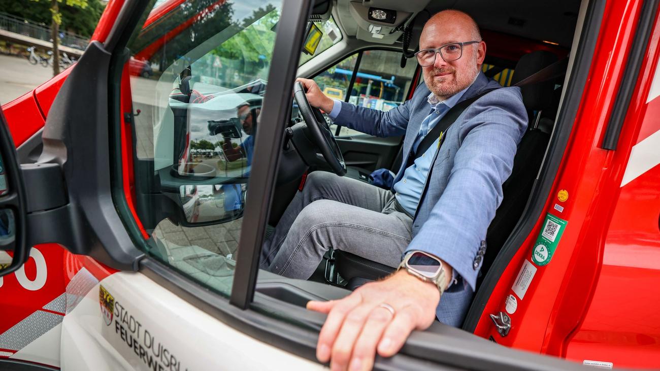 Finanznot der Kommunen: NRW-Städte fordern mit Blaulichtfahrzeugen Soforthilfe
