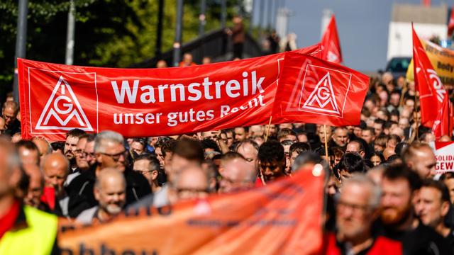 Erst Mercedes, jetzt VW: 3 Gründe, warum es in der deutschen Auto-Belegschaft brodelt