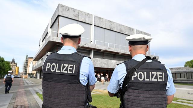 Bundesverfassungsgericht: Darf Bayerns Polizei mehr als das Grundgesetz erlaubt?