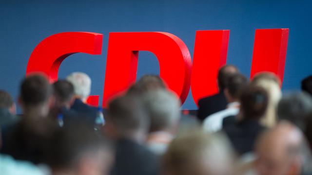 Umgang CDU und AfD: Debatte in Mittelstandsunion Brandenburg über AfD-Brandmauer