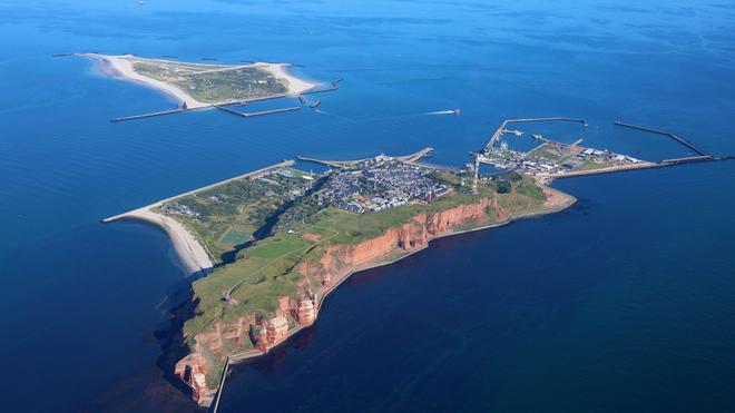 Wetter: Manche Fähren fahren nicht nach und von Helgoland. (Archivbild)