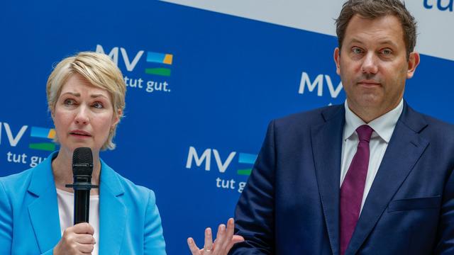 Marineschiffbau: U-Boot-Auftrag - zufriedene Mienen in Berlin und Schwerin
