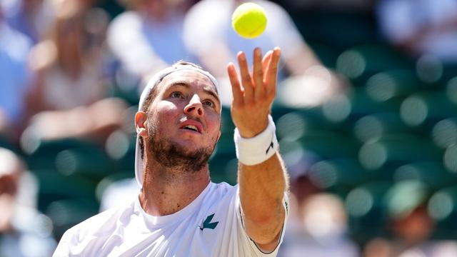 Tennis in Wimbledon: Wimbledon-Märchen vorbei - Struff scheidet gegen Sinner aus
