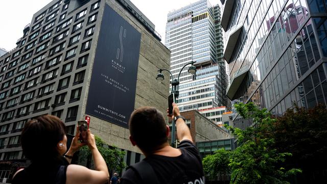 Früheres Pfizer-Hauptquartier: Angst vor Teileinsturz: Hochhaus in New York evakuiert