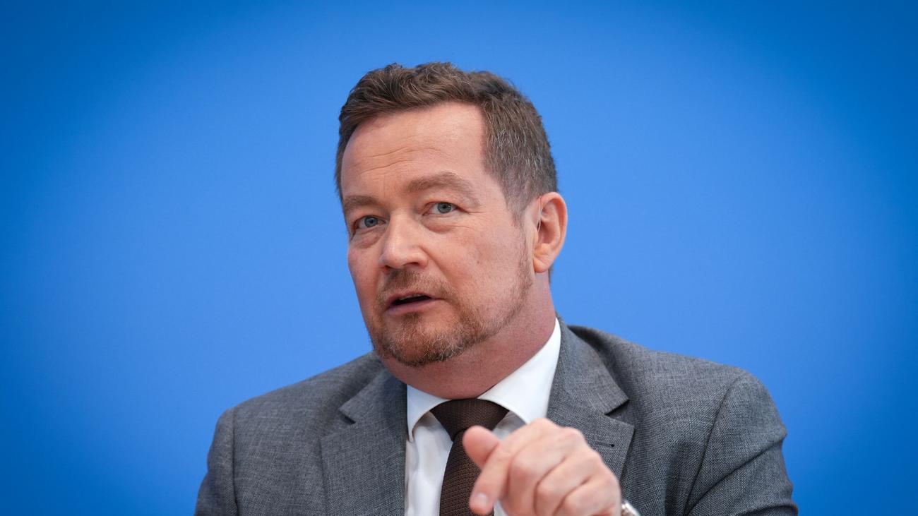 Polizeibeauftragter: Polizeibeauftragter verzeichnet starke Zunahme an Eingaben