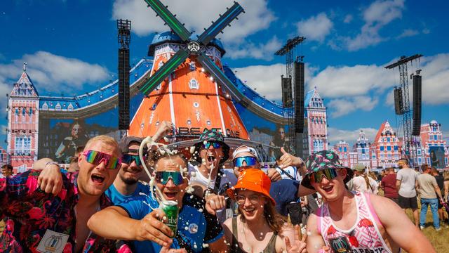 Bild: Elektro-Festival: Airbeat One bei Sonne und niederländischem Flair gestartet