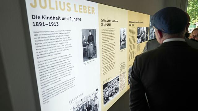 Widerstandskämpfer: Gedenkort für Julius Leber in Berliner Kaserne eröffnet