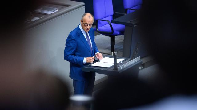 Bundestag: Merz verkündet Tomahawk-Deal – und wirbt für Reformen