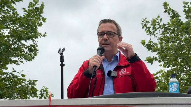 VW employees protest cost-cutting plans, demand future strategy