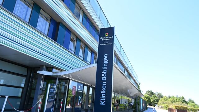 Polizei geht von Versehen aus: Babyleiche aus Klinik verschwunden und in Wäscherei gefunden