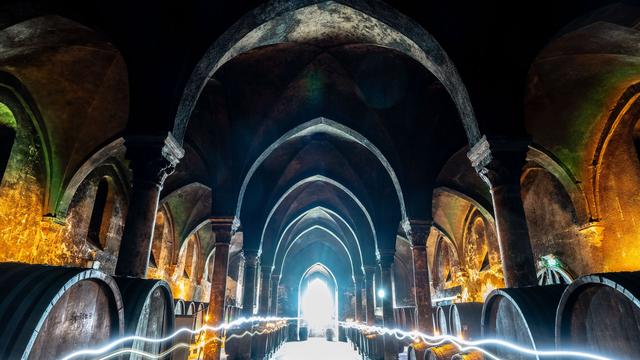 Historischer Weinkeller: Kloster Eberbach öffnet kühlen Weinkeller für Besucher